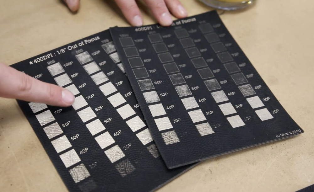 Gravírovacie parametre na koženkové hárky Leatherette